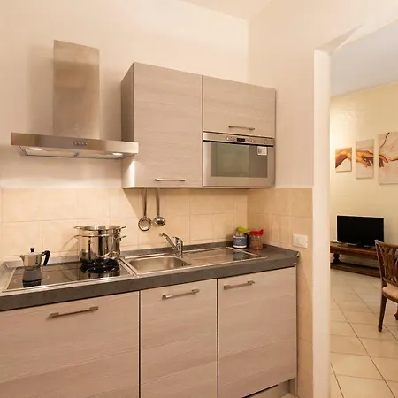 Trevi Fountain Apartment